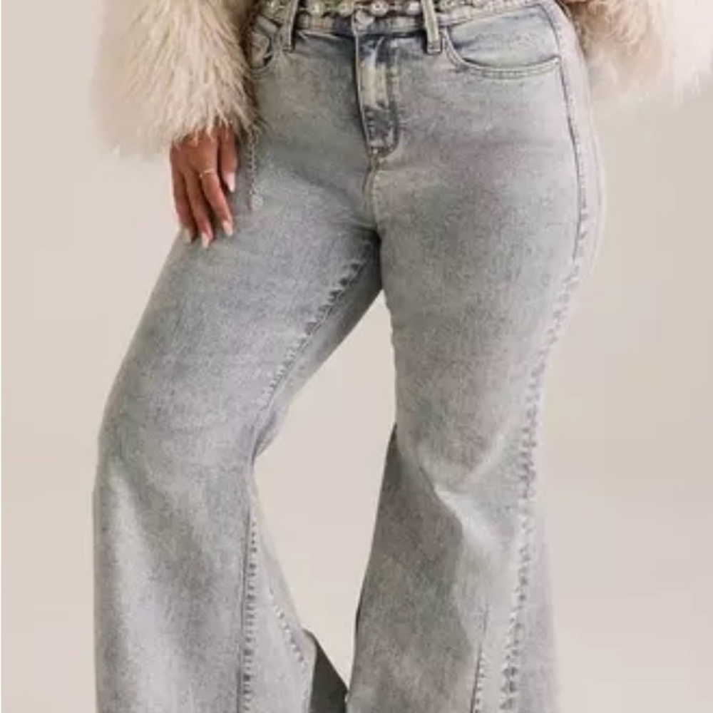 Women's  Super Flared Jeans with Glitter
Size 10 - Short Inseam 27 inches - Picture 2 of 16